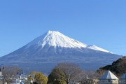 【画像】スマホで富士山の写真撮ったぞ！！！