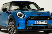 BMW「MINI」オッサンぽくなる