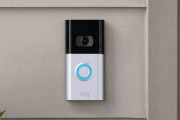 アマゾンが見守りドアベルを国内販売、スマホで置き配などの確認も