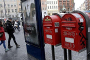 デンマーク「誰も手紙使わないし配達廃止すっぞ！ポストも撤去な！」