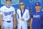 ドジャース戦でYOSHIKIを見てるアメリカ人の反応ｗｗｗｗｗｗ