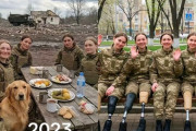 【画像】ウクライナ人美女兵士、次々と手足を失う