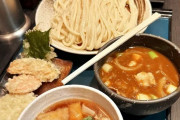 「日本の物価は高いと思ってた」700円のつけ麺が安すぎると外国人驚愕