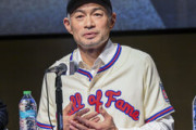 イチロー「試合中にタブレットを見るなとは言わない。でもファンにその姿を見せてはいけない」