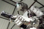 ロシアが2025年配備予定のロボット兵士に中国が警戒！