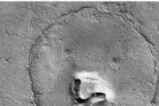 【天文】70年代に話題を呼んだ「火星の人面岩」の正体とNASAの最新画像