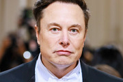 違法薬物使用疑惑をかけられているイーロン・マスクさん「幻覚作用のある麻酔薬使ってますけど、なにか？」