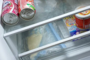 【画像】料理を一切しない一人暮らし25歳女性の冷蔵庫の中身ｗｗｗｗｗｗｗｗｗｗｗｗｗｗｗｗｗｗｗｗｗ