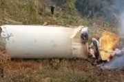 中国、打ち上げたロケット民家近くに落下