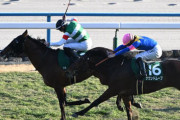 【シンザン記念】9番人気サンダーストラック差し切りＶ！人馬共に重賞初制覇