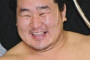 朝青龍「モンゴルはいたつく寒さ！」X民「いてつく、な」朝青龍「...!!!!」