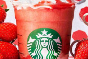 スタバ「ゴロッとイチゴフラペチーノ」「シュワッとイチゴフラペチーノ」夏限定登場