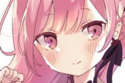 みけねこっていう元Vtuberが登録者80万人超えたらしいけど元々何万人だったの？