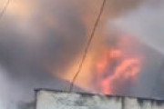 【動画】 埼玉県本庄市 本庄2丁目 本庄駅北側で煙が吹き荒れる火事 「本庄の火事やばい」「ヘリ飛んできた」「煙がやばい」「本庄めっちゃ火事」