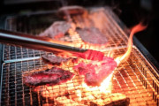 【悲報】ワイ、一人焼肉食べ放題に来るも残り時間60分で絶望
