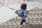 子供にリールつけてる親がたくさんいて衝撃。子供のペット化を正当化するな