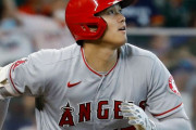 【動画】大谷翔平　8回に18号特大ホームラン、実況アナもただのファンとして大興奮⁈　※ネットの反応❓❗