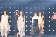 日向坂46、異例の超VIP待遇！『DASADA』ステージに18人が集結し圧巻のランウェイ！【TGC2020 S/S】