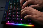 いちばん金のかからない趣味のPCゲームをしてたらクリック音がうるさいと嫁に文句を言われたんだけど