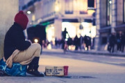 住みたい街ランキング上位の街に住む「物乞い」の話