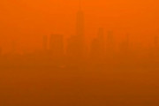 【悲報】ニューヨークさん、カナダの山火事のせいで視界がとんでもないことになる