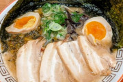 奥さんとラーメン屋入ったら、奥「私、お腹すいてないから2人で1杯でいいよ」←どうすりゃいいの？