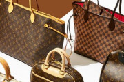 【画像】ルイ・ヴィトンのバッグ等のニセモノを全て手作りして販売し書類送検された64歳女性の作品、ガチでクオリティ高すぎてネット騒然！　「圧倒的才能しかない」ｗｗｗｗ