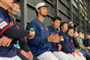 【画像】栗山監督とダルビッシュの間に座れる奴って度胸あるよな