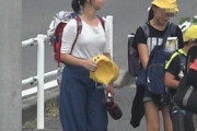 【朗報】発育が良すぎる女子小学生、見つかる　ランドセル姿に違和感ｗｗｗｗｗｗｗｗｗ