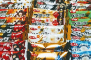 外国人「日本で一番美味しいお菓子を教えて！自分はブラックサンダーが好き」