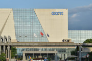 中国、半導体製造装置の国産開始か　米ＩＴメディア報道、市場は動揺