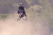 日本「これが空飛ぶ車です！」　アメリカ「ワイは本物の空飛ぶバイク作ったで」