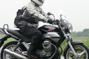 寒いのにバイク乗ってるおじさんいるでしょ？