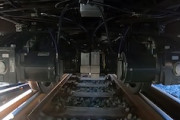 【鉄道】幅の違う線路に乗り入れる為に軌間可変する装置がカッコイイ。