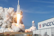 宇宙企業スペースＸに「倒産リスク」…マスク氏、宇宙船開発遅れに怒りか！