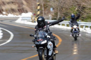 【悲報】「ヤェー」を返さないマナー違反若者ライダー、急増中