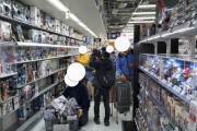 【悲報】ガンプラ売り場、もうめちゃくちゃ