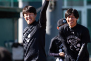 カープ小園×ロッテ藤原が野球教室！侍ジャパン『ミレニアム世代』コンビが熱血指導