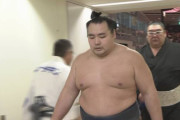 【悲報】横綱鶴竜さん、今日から休場