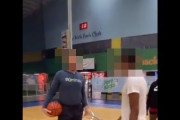 【動画】イキった高校生「お前より俺の方がバスケ上手いよ」とプロに1対1の勝負を挑む → 結果ｗｗｗｗｗｗ