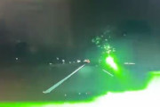 【画像】高速道路で対向車にレーザーポインターを飛ばしまくるヤバいトラック出現ｗｗｗｗｗｗｗ