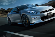 「NISSAN GT-R」2025年モデルを発表　最後のR35型  [3/20]