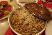 「ビリヤニ」とかいう最近謎に流行り始めてるカレー風味ご飯ｗｗｗｗｗｗ