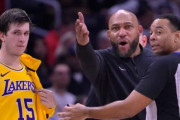 【NBA】リーブスが、ハムのプレーコールを批判する投稿に「いいね」を押してしまう