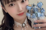 【画像】女さん「ガンプラは自由だ💕📸ﾊﾟｼｬｯ」