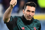 ユベントス、42歳GKブッフォンと契約延長で合意　44歳までプレーする可能性も