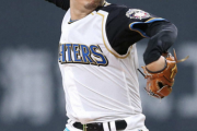 【朗報】クラシックユニを着た日ハム井口、武田久だった