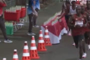男子マラソンでフランス代表選手の問題行動が大波紋"他の選手の給水を妨害"
