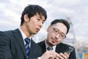 友達「お前のスマホで検索させてよ」 ワイ「…！？ちょっと待って！」