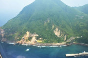 山肌むき出しの悪石島、異臭が鼻つく新燃岳――トカラ頻発地震、専門家「明らかにメカニズムが違う」　何かしらの流体の可能性を指摘